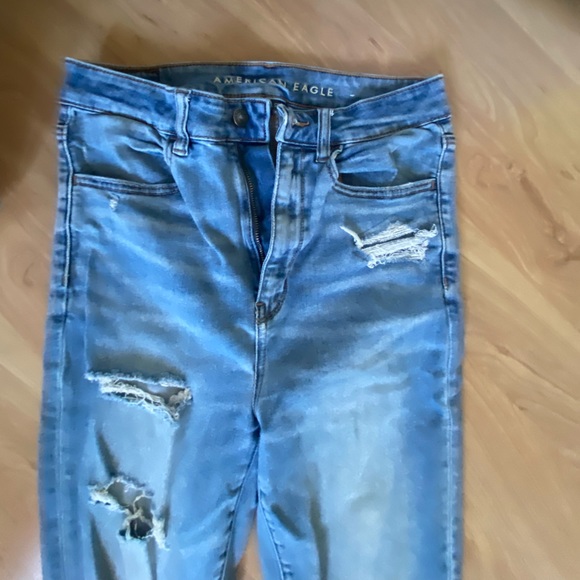 American Eagle Ripped/Distressed High Rise Skinny Jeans - Picture 8 of 10